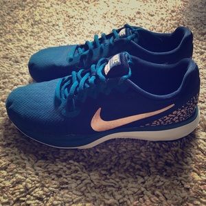 NIKE IN SEASON TR 7 TRAINING SHOE - WOMEN'S